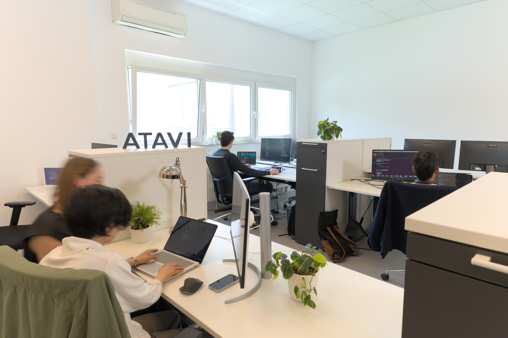 class="img-responsive